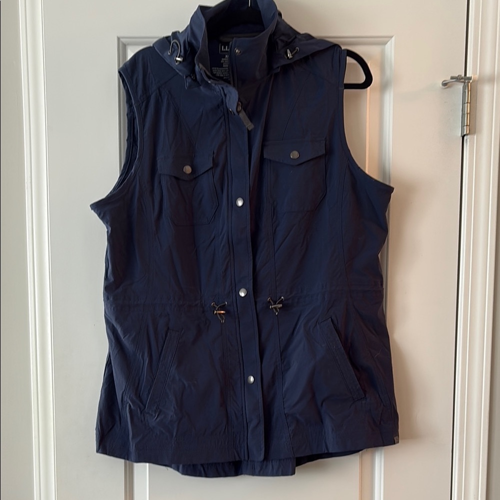 L.L. Bean Women's Navy Vest Sz XL